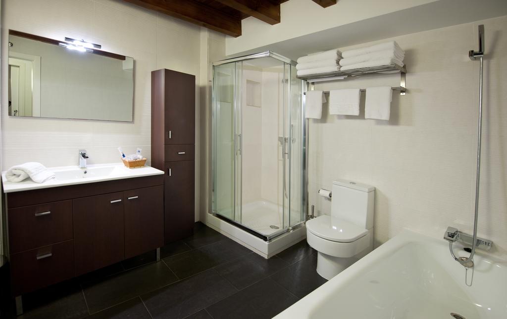 Apartamentos Abad Τολέδο Δωμάτιο φωτογραφία